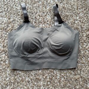EBY Seamless support Beinge size medium Women's Bralette